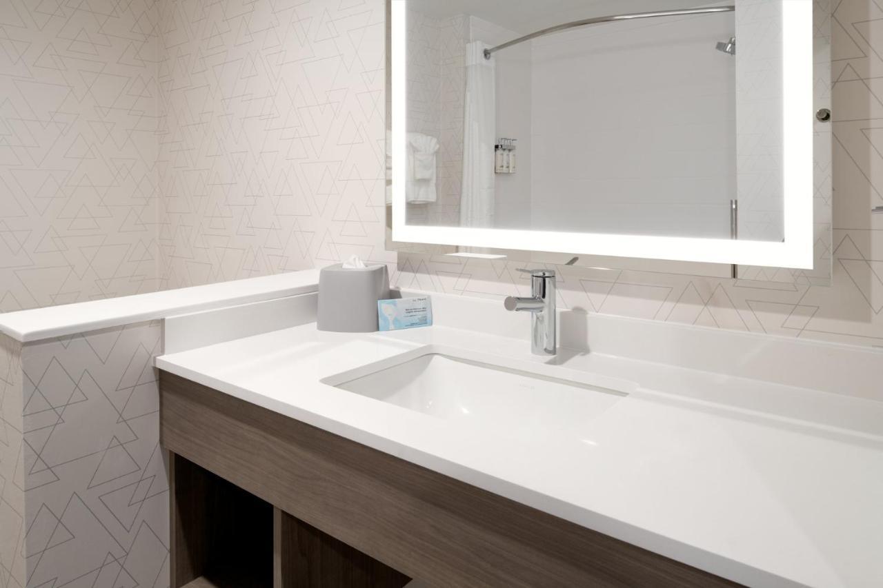 Holiday Inn Express & Suites - Hollister By Ihg Экстерьер фото