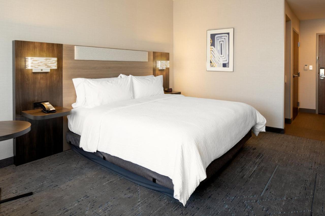 Holiday Inn Express & Suites - Hollister By Ihg Экстерьер фото