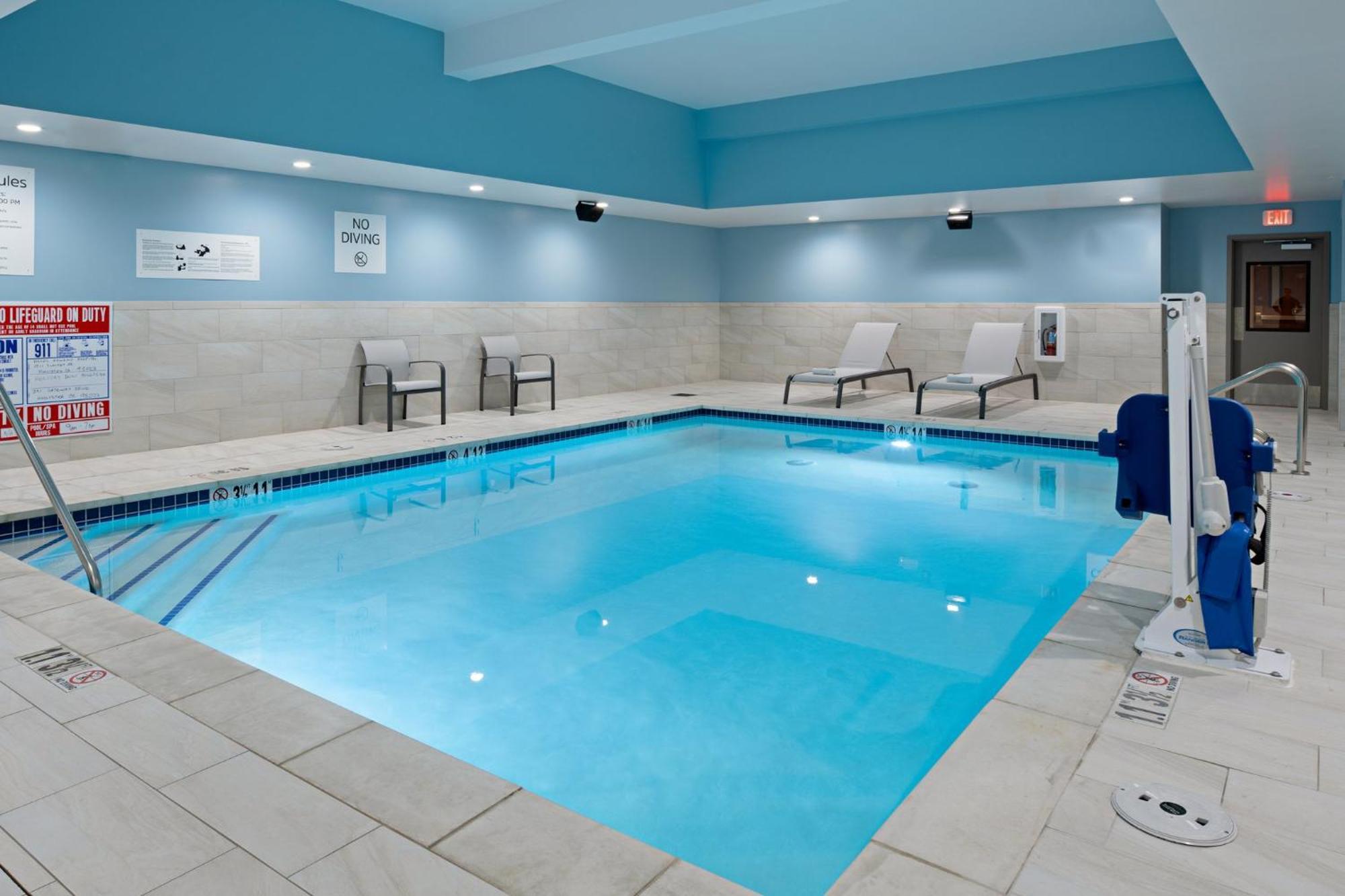 Holiday Inn Express & Suites - Hollister By Ihg Экстерьер фото
