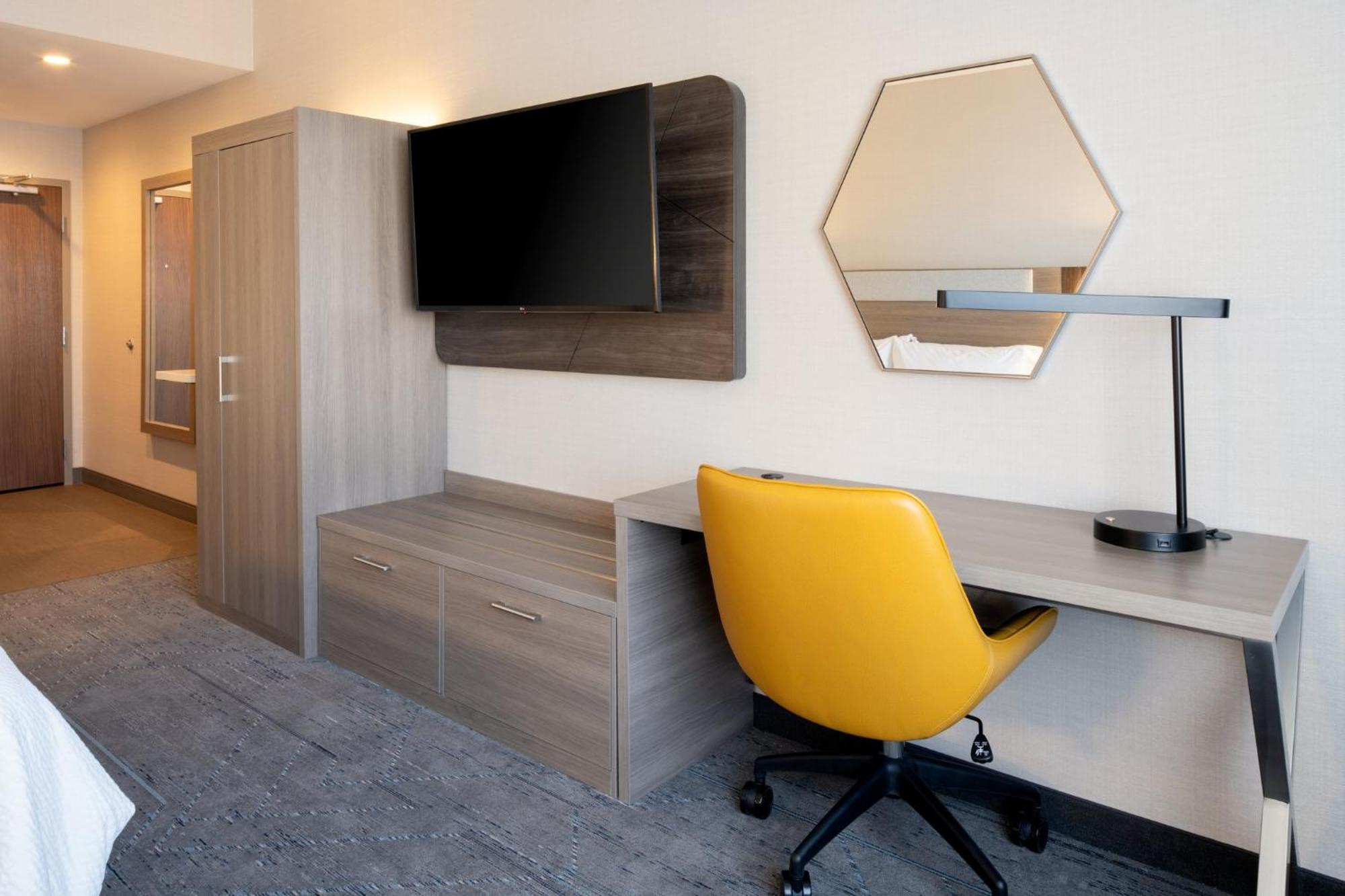 Holiday Inn Express & Suites - Hollister By Ihg Экстерьер фото