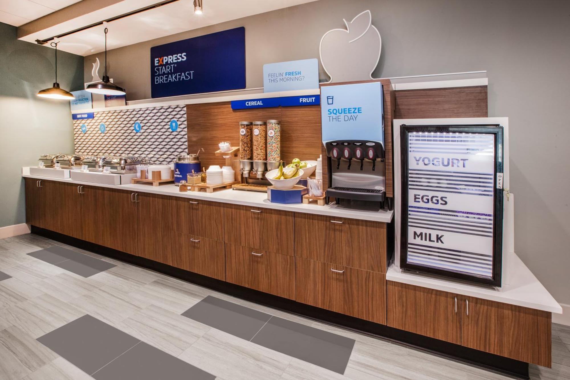 Holiday Inn Express & Suites - Hollister By Ihg Экстерьер фото